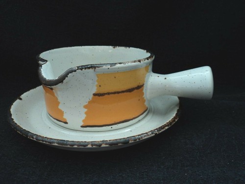 Midwinter sun gravy boat and - boat,