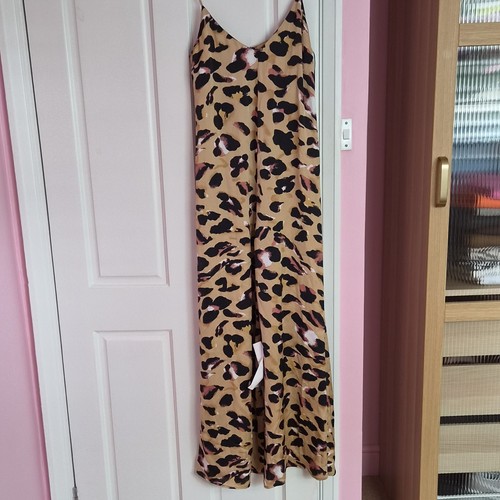 Never fully dressed animal - dressed,