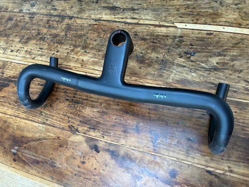 Vielo integrated carbon bars