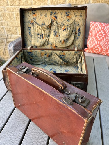 Pair vintage brown leather - vintage,