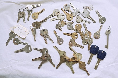Job lot old keys mixed - job, of