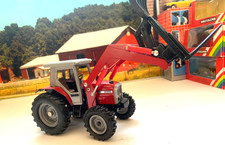 BRITAINS. ERTL.1:32. FARM. MASSEY FERGUSON 3050 AWD 4x4 TRACTOR.FRONT END LOADER
