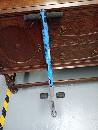 Pogo stick - pogo,