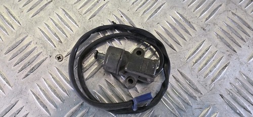 Yamaha fzr400 3tj side - side, stand