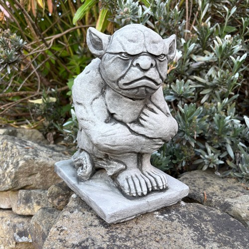 Sitting gargoyle stone garden - sitting,