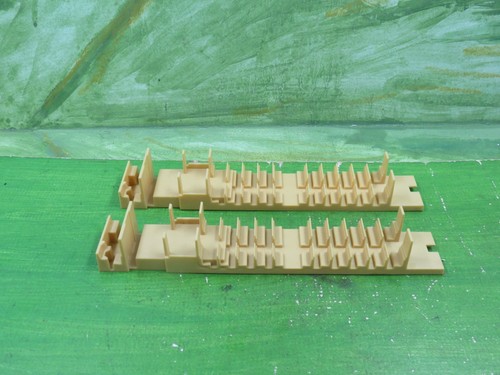 Hornby class 142 - x,