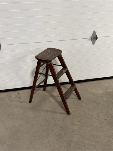 Vintage wooden step - vintage,