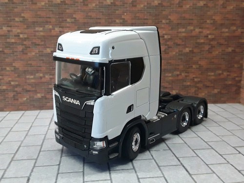 Tekno white black scania - black,