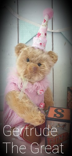 Early antique teddy - ,