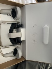 meta oculus quest 2 128gb with controllers