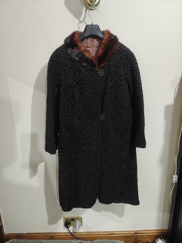 Vintage long listrakhan coat - long,