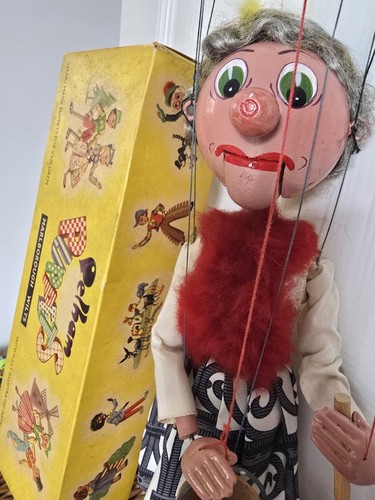 Pelham puppet old lady - sm,