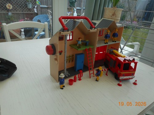 Deluxe fire station - deluxe, with