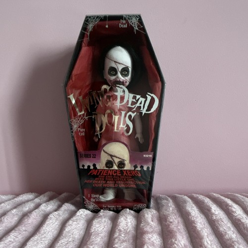Living dead dolls - dead, series