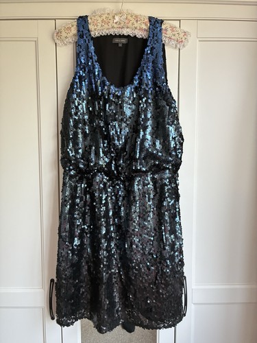 Pied terre black - terre, sequin