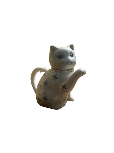 Vintage lucky cat - lucky, made