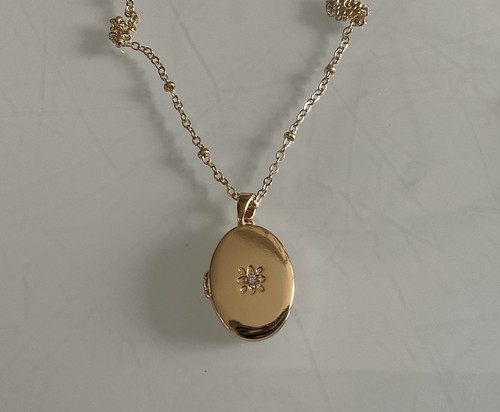 Lovely gold plated locket for - gold,