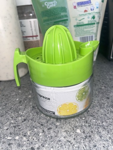 Portable lemon squeezers - portable,