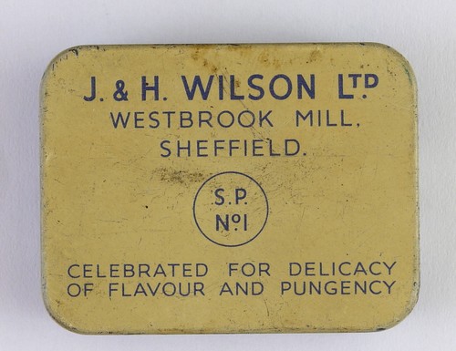 Vintage snuff tin - snuff, wilson