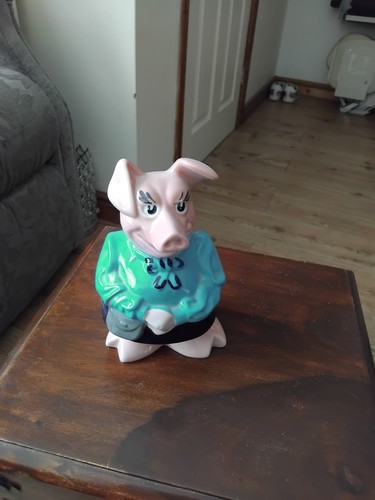 Wade nat west pig lady - wade,