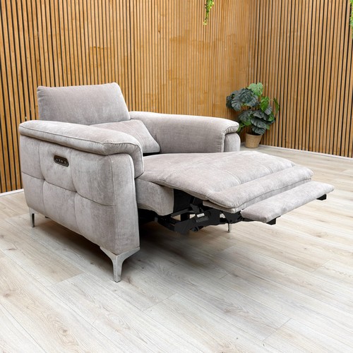 Furniture village moet - village, ‘moet’