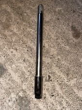 Suzuki Rgv 250 Vj21 Front Wheel Spindle Lovely Condition