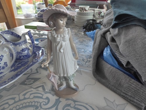 Lladro nao girl with umbrella - lladro,