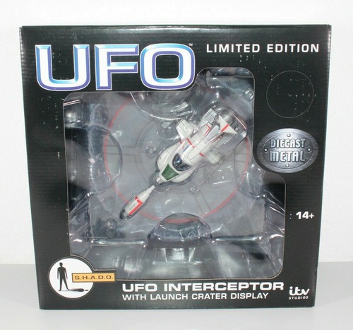 Sixteen ufo shado - 12,