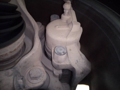Front left brake caliper - front,
