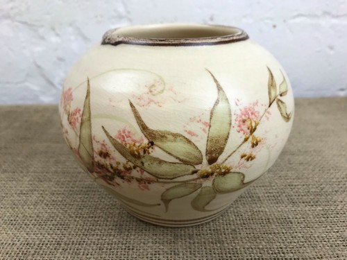 Lovely bovey studio pottery - bovey,