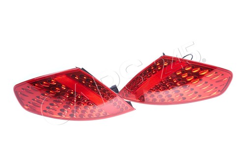Outer tail lights rear - outer,