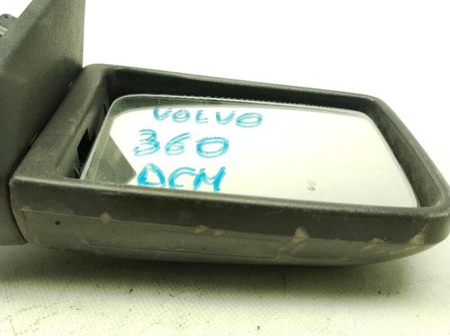 20962678 door mirror right