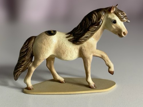 Hagen renaker mini - hagen, highland