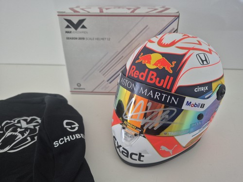 Max verstappen signed - signed, 1:2