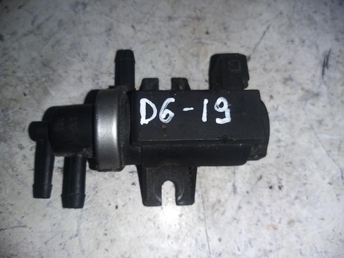 Audi 2002 solenoid valve - a8,
