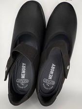 BNIB Black Size 7 Fly Flot