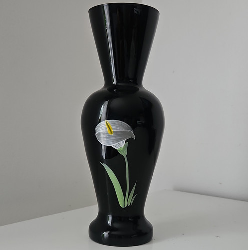 Glossy black decorative vase - glossy,