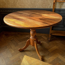 Pedestal Dining Table Round 4 Seater Walnut Kitchen Furniture Rustic Wooden Room