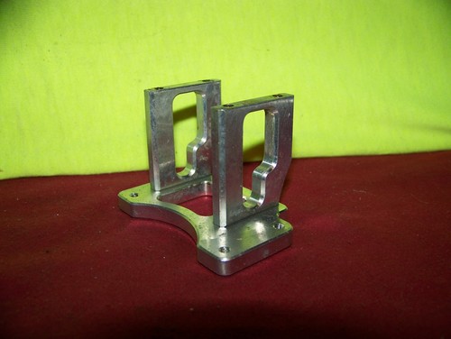 Traxxas tmaxx big block - traxxas, motor