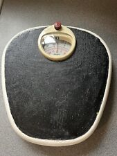 Krupa Vintage Weighing Floor