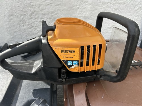 Petrol hedge trimmer - petrol,