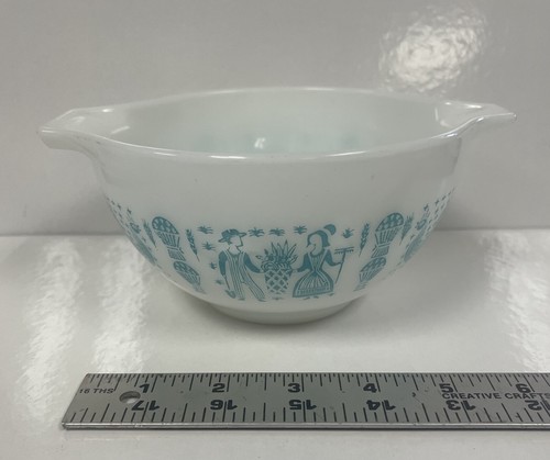 Vtg pyrex 441 - , amish