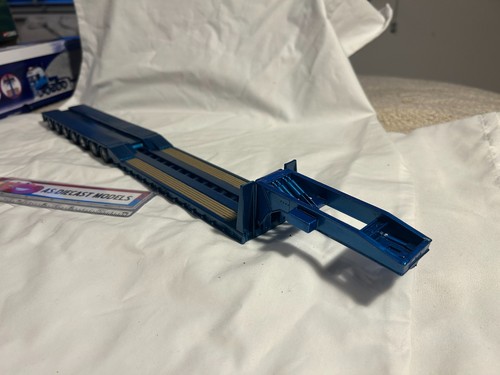 Corgi modern truck repainted - corgi,