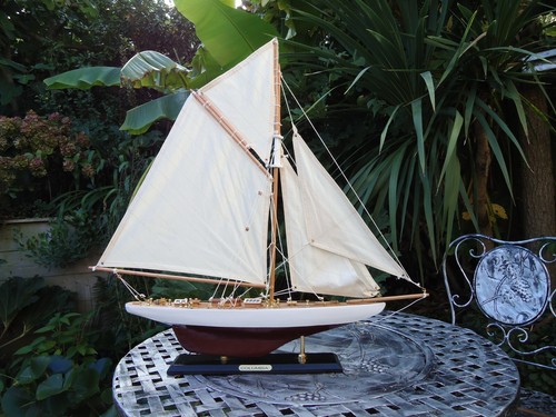 Large model columbia yacht - large,