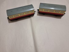 Thomas The Tank Engine & Friends DEAGOSTINI 2 X EXPRESS COACHES PLASTIC GULLANE