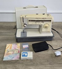 Singer 513 Sewing Machine With