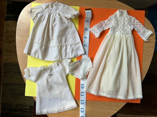 Vintage 1970s doll - 💛,