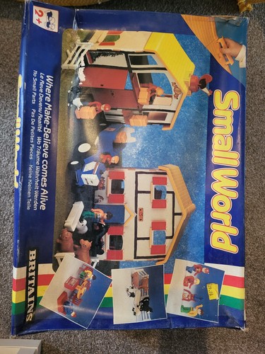 Britains small world 1989 farm - world,