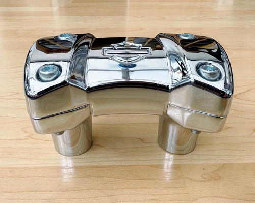 Harley chrome bar shield - chrome,