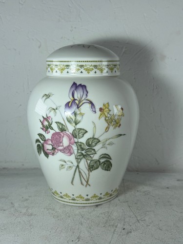 Royal doulton bone - doulton,